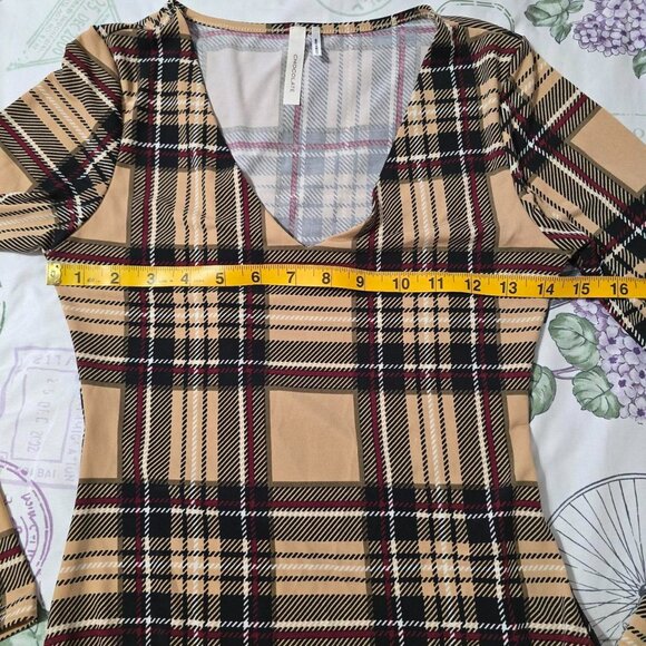 Women's CHOCOLATE Striped Plaid Long Sleeve Beige Bodysuit Size M - Picture 7 of 8